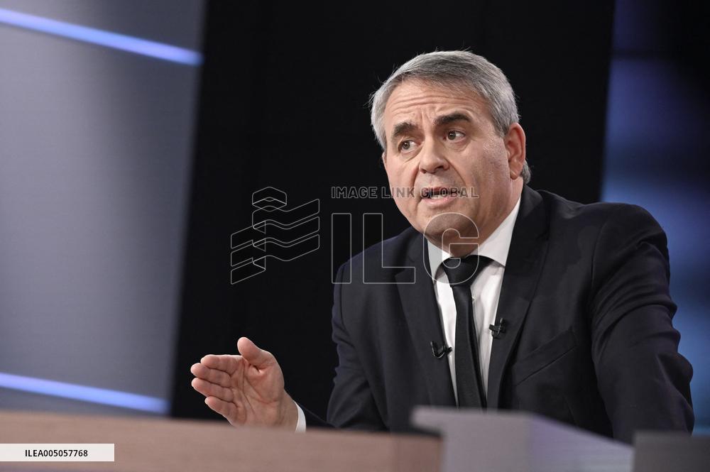 avier Bertrand On Dimanche En Politique - Paris