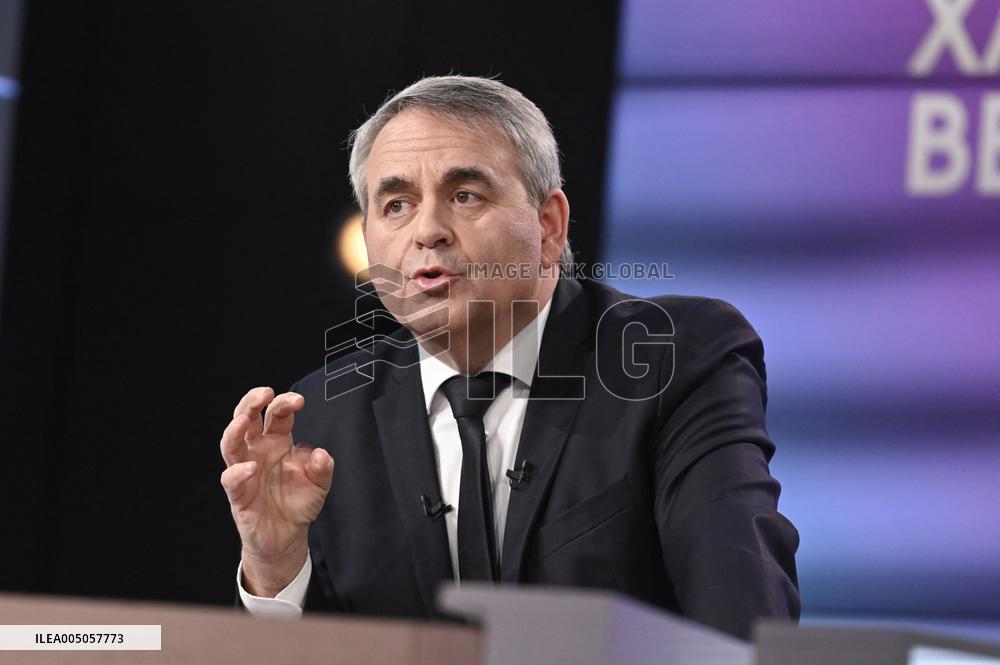 avier Bertrand On Dimanche En Politique - Paris