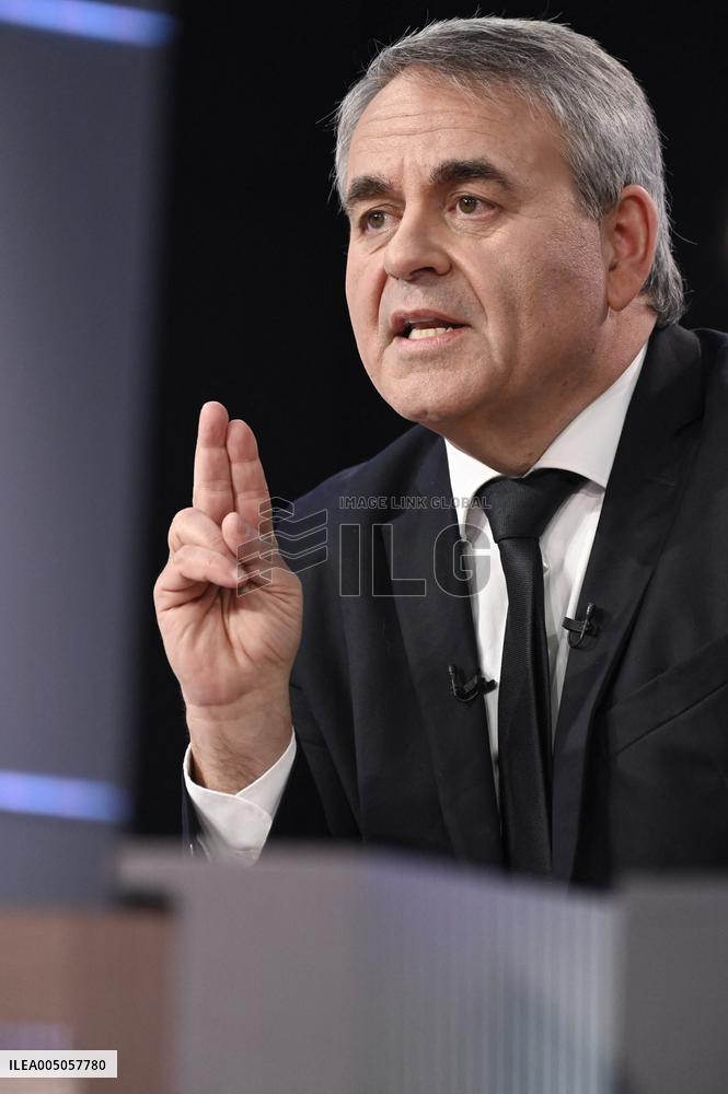 avier Bertrand On Dimanche En Politique - Paris