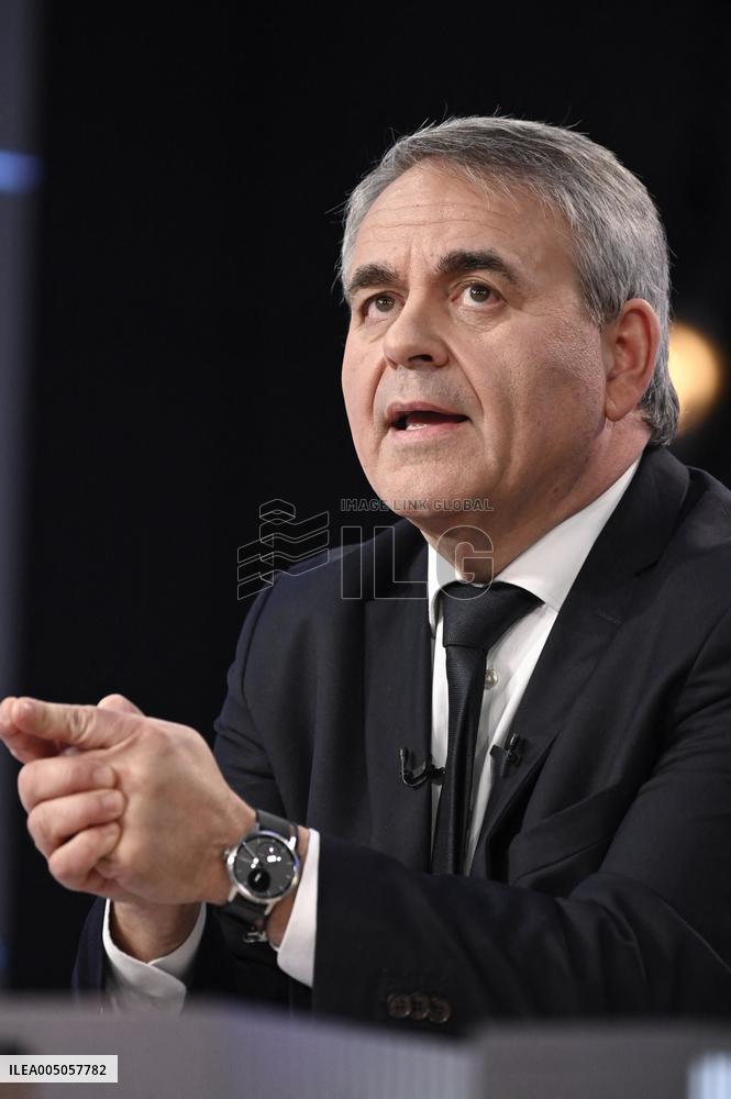 avier Bertrand On Dimanche En Politique - Paris