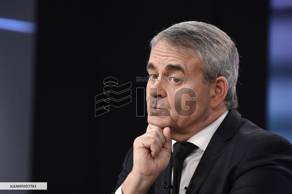 avier Bertrand On Dimanche En Politique - Paris