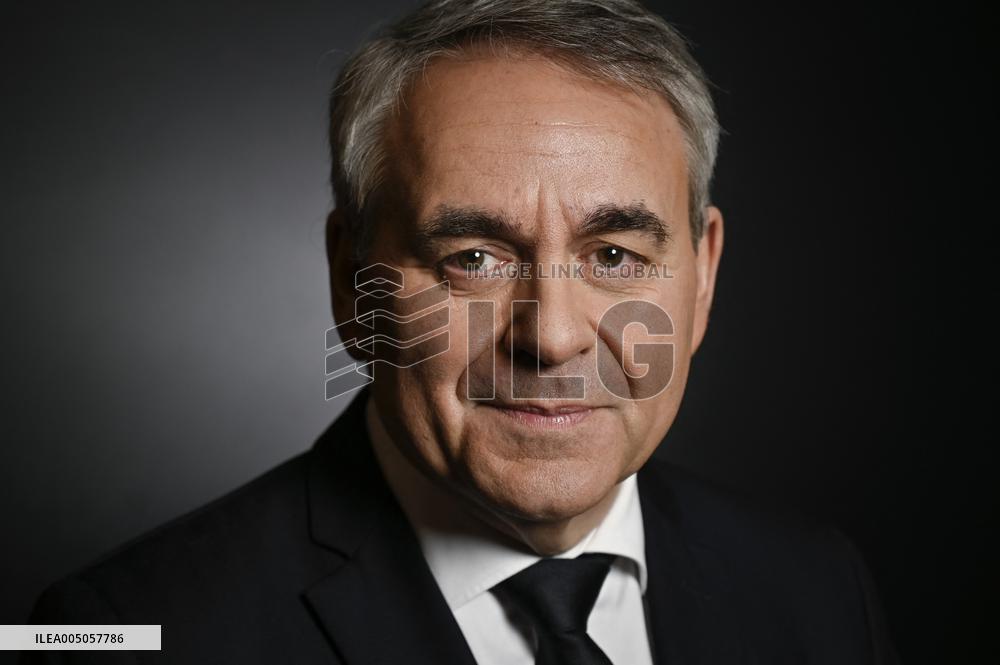 avier Bertrand On Dimanche En Politique - Paris