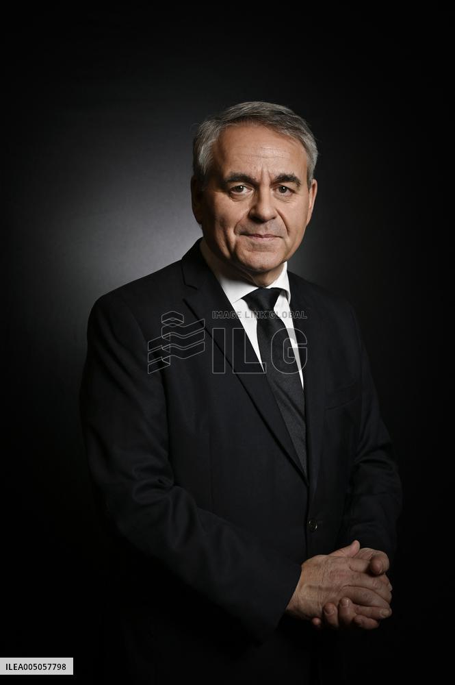 avier Bertrand On Dimanche En Politique - Paris