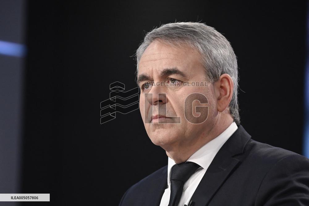 avier Bertrand On Dimanche En Politique - Paris