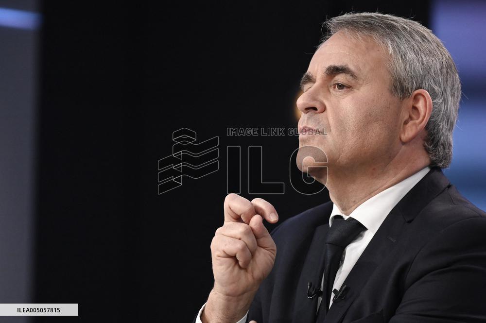 avier Bertrand On Dimanche En Politique - Paris