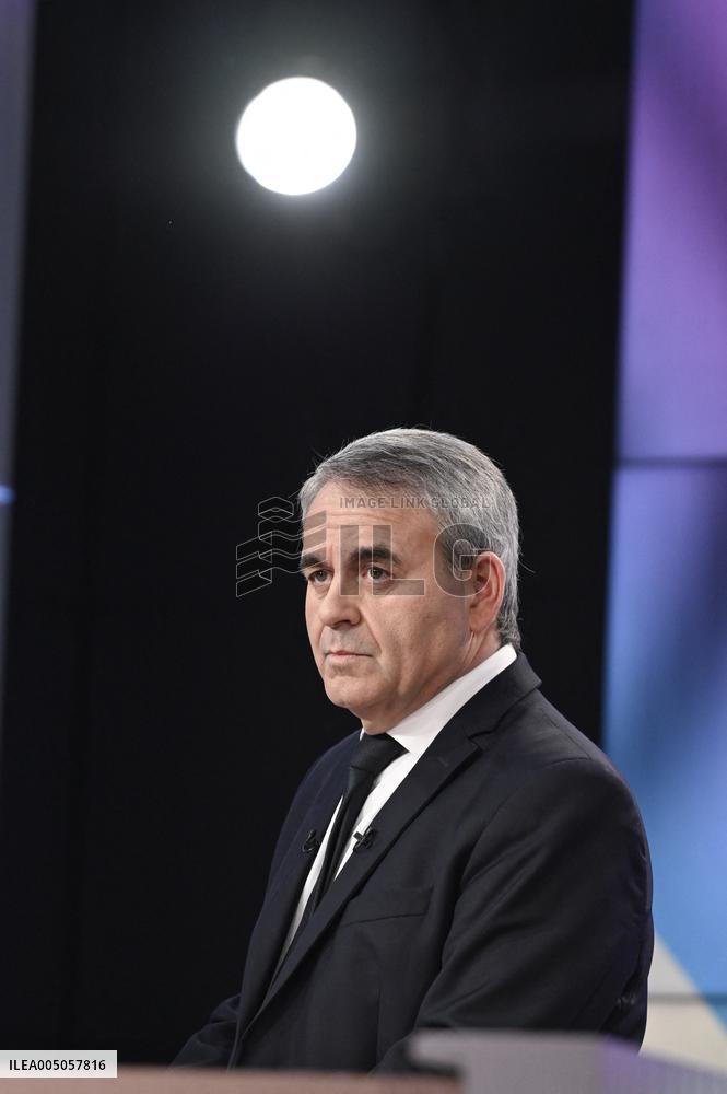 avier Bertrand On Dimanche En Politique - Paris