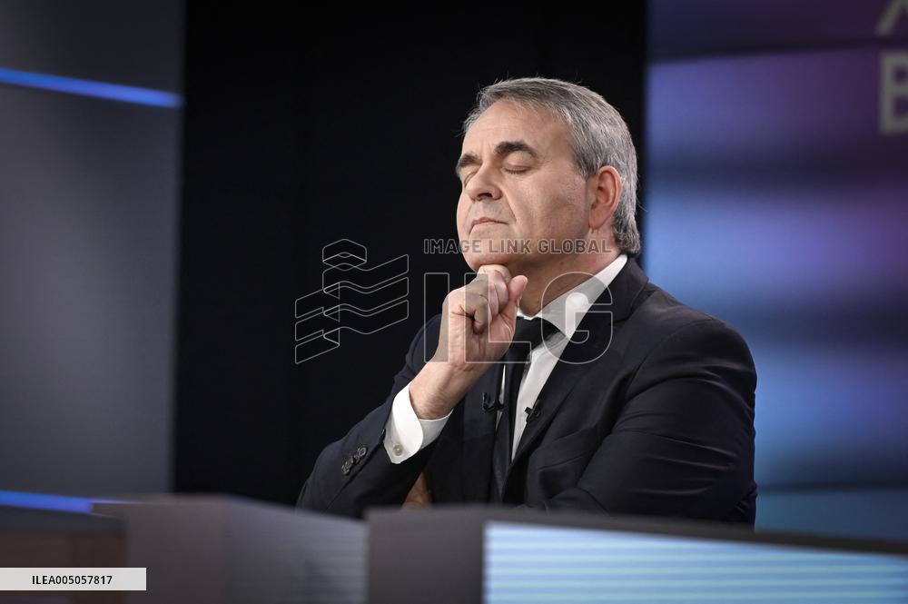 avier Bertrand On Dimanche En Politique - Paris