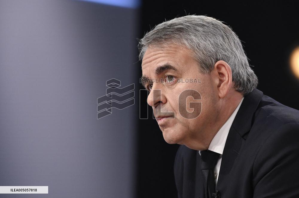 avier Bertrand On Dimanche En Politique - Paris