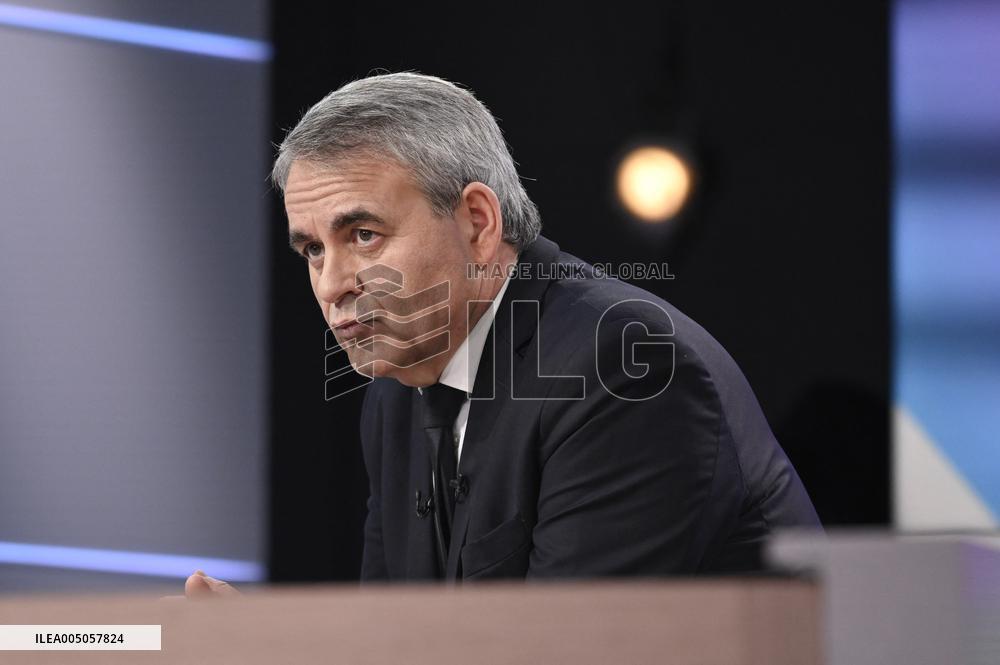avier Bertrand On Dimanche En Politique - Paris