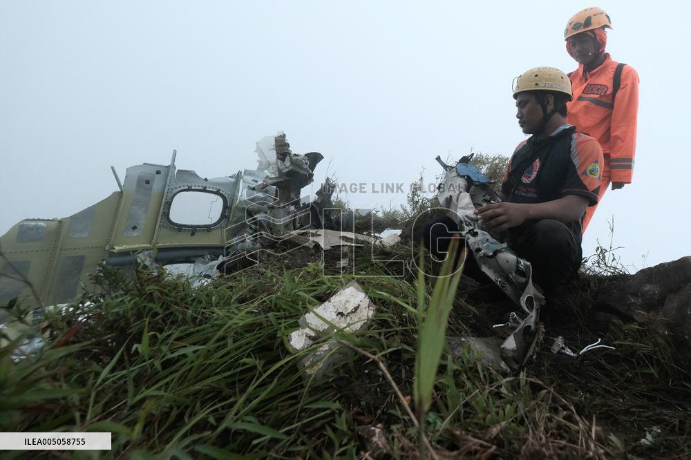 11 Dead or Missing After ATR 42-500 Plane Crashes - Indonesia