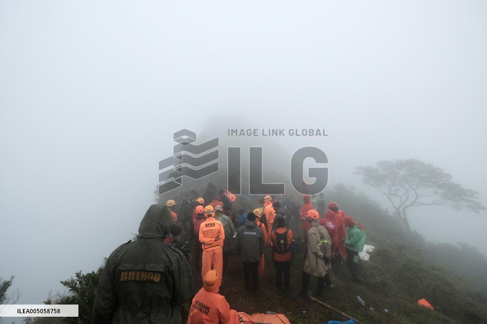 11 Dead or Missing After ATR 42-500 Plane Crashes - Indonesia