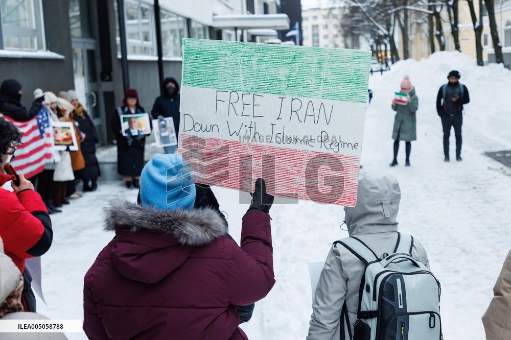 Iranians in Estonia rally outside the US. Embassy in Tallinn