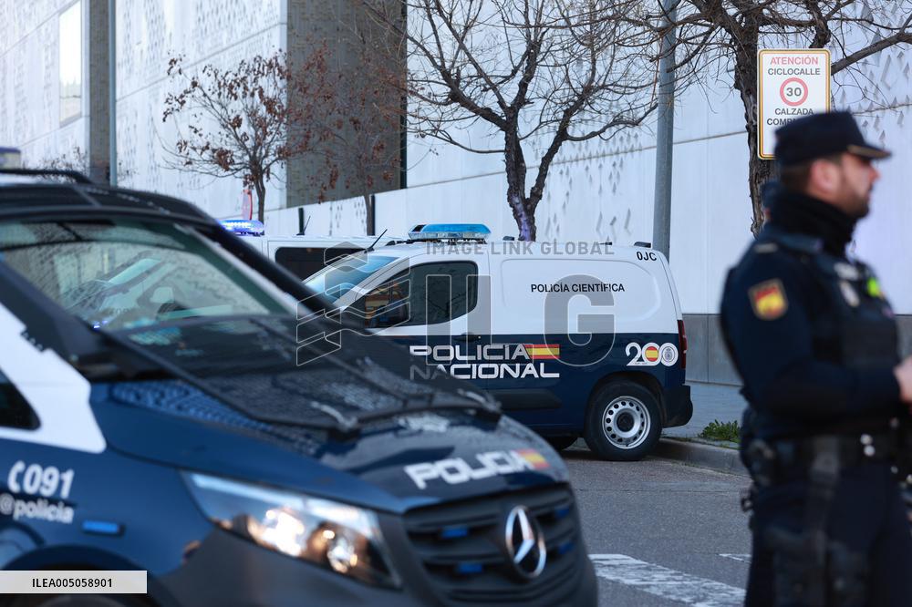 Police Cordon Off Institute For Accident Victims - Cordoba