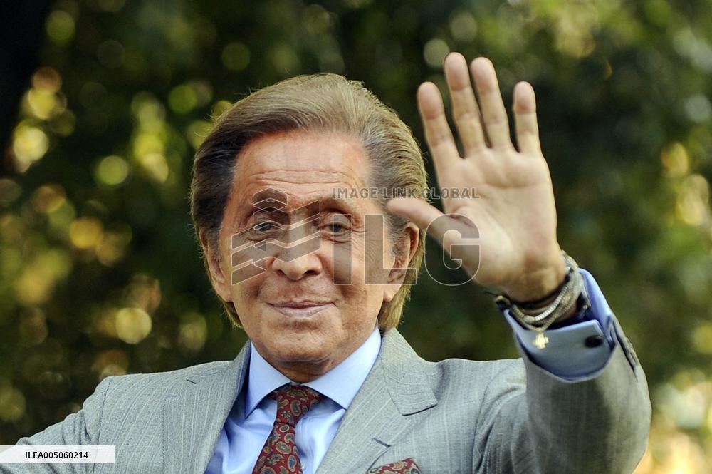 Italian Fashion Designer Valentino Dead At 93