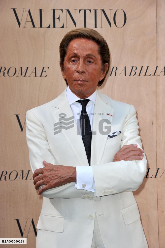 Italian Fashion Designer Valentino Dead At 93