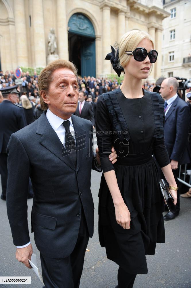 Italian Fashion Designer Valentino Dead At 93