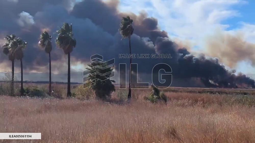 US: Prescribed Burning Starts in Lake Havasu, Sending Massive Smoke
