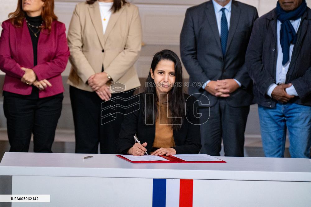 Meeting For New Caledonia - Paris