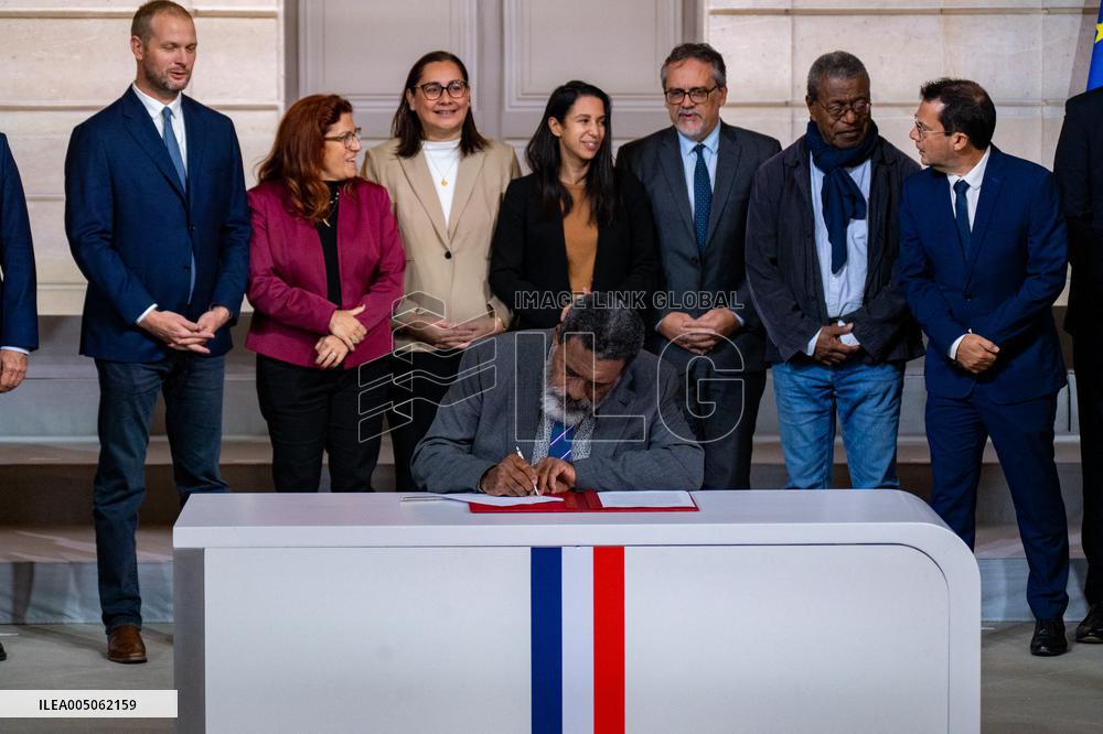 Meeting For New Caledonia - Paris