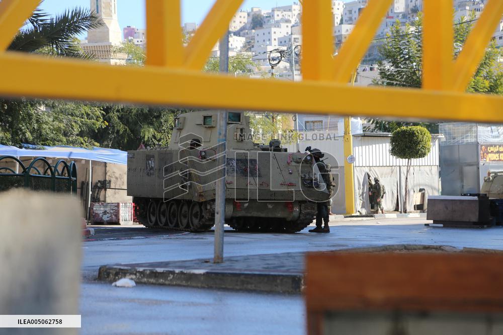 Hebron Curfew - West Bank