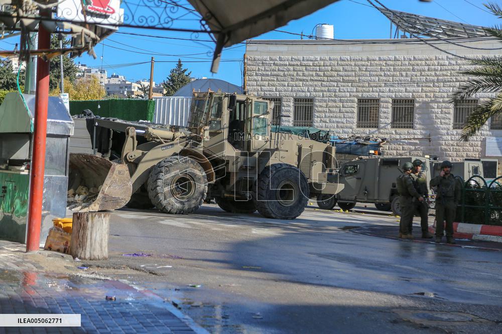 Hebron Curfew - West Bank