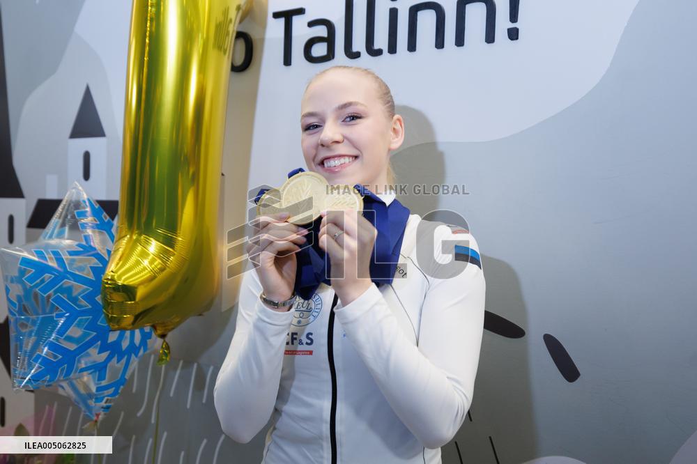 Estonian figure skaters returning from the European Championships in Sheffield