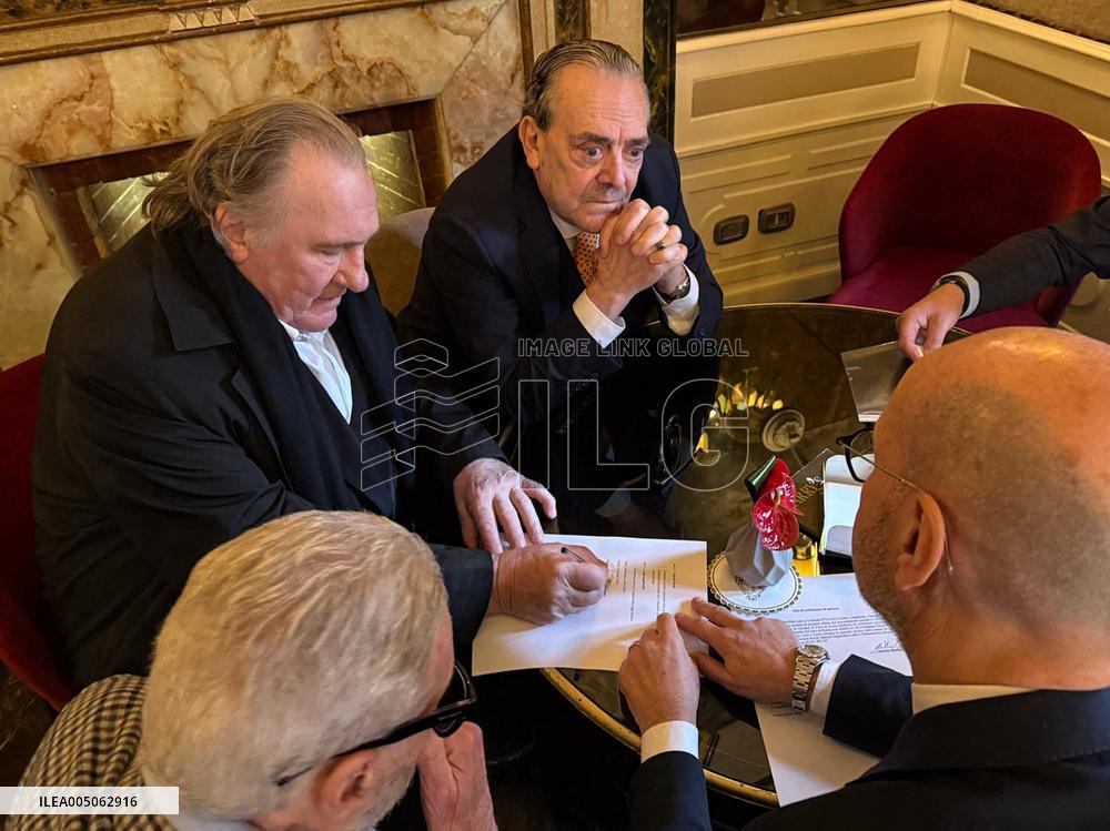 Gerard Depardieu Reconciles With Rino Barillari - Rome