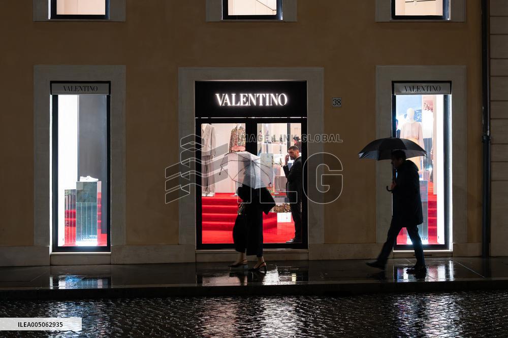 Valentino s Historic Atelier Located In Piazza Mignanelli - Rome