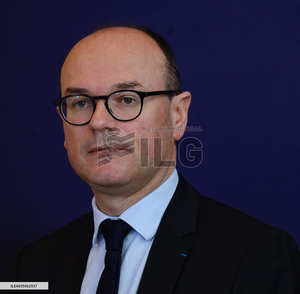 Sebastien Martin At Press Conference - Paris