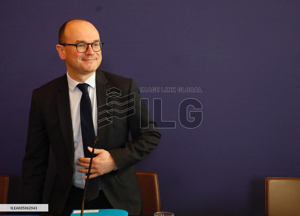 Sebastien Martin At Press Conference - Paris