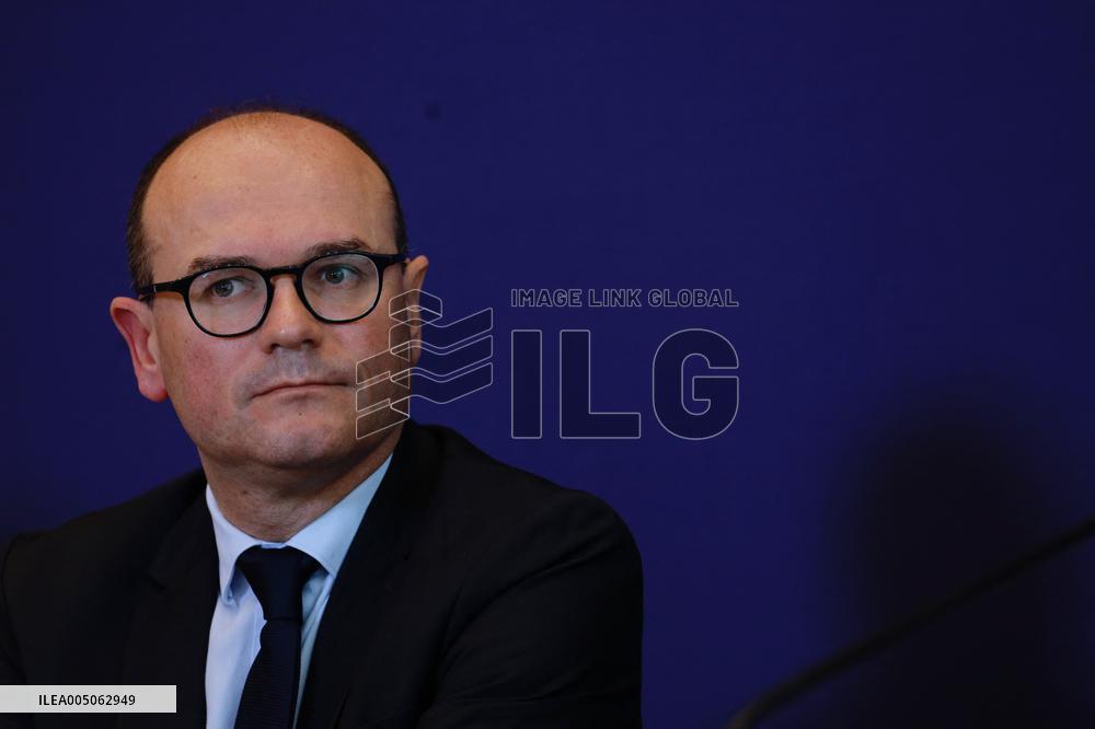 Sebastien Martin At Press Conference - Paris