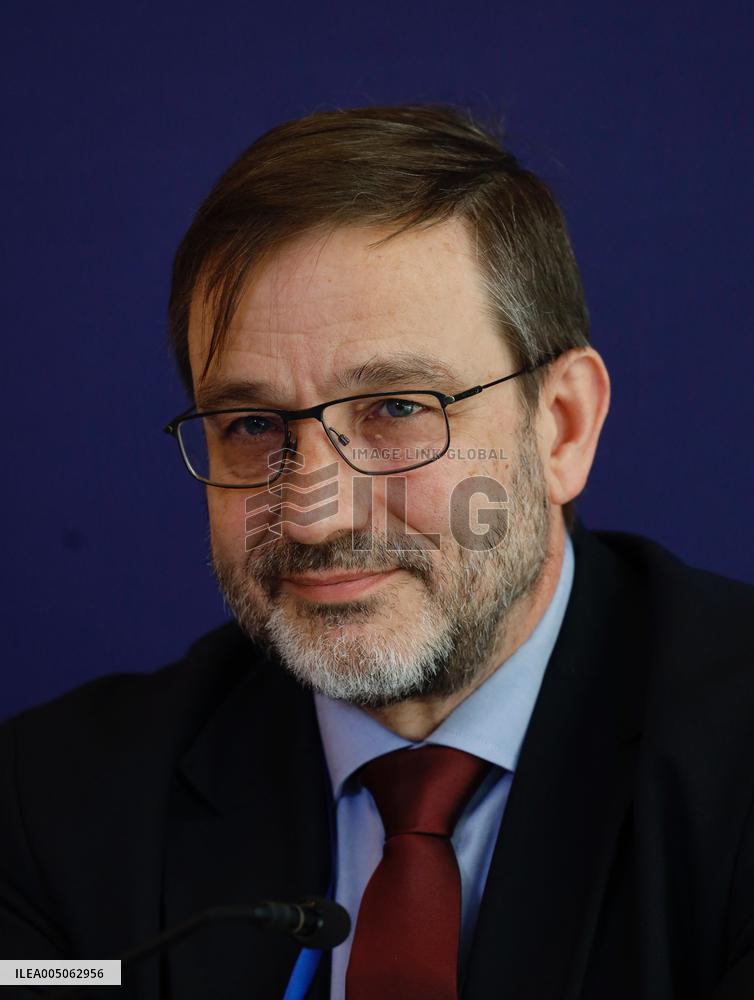 Sebastien Martin At Press Conference - Paris