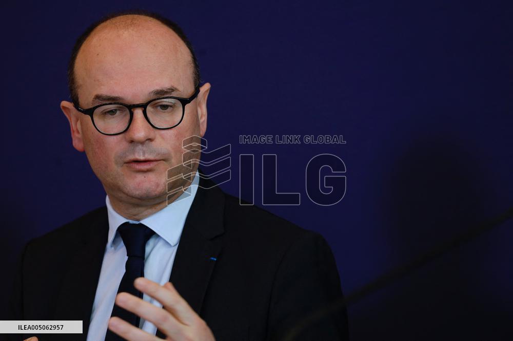 Sebastien Martin At Press Conference - Paris