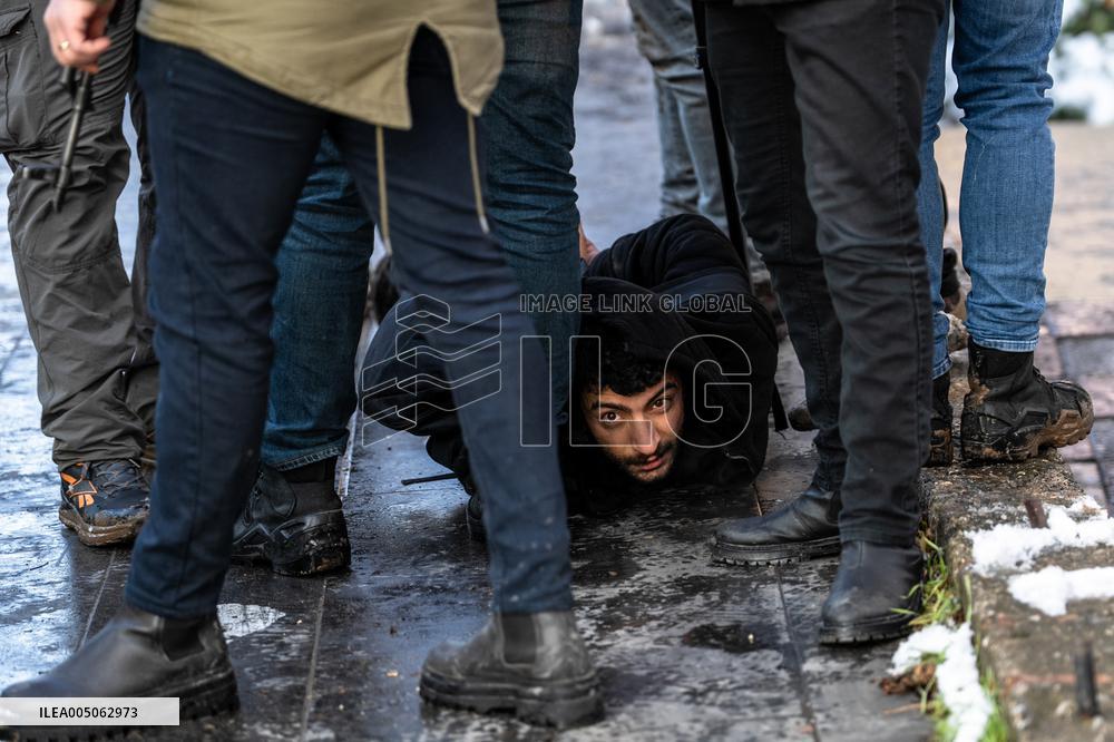 Kurds Protest Syrian Attacks - Turkey