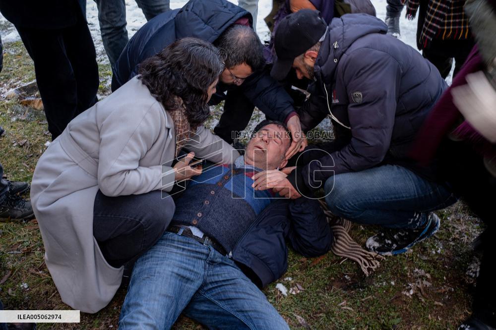 Kurds Protest Syrian Attacks - Turkey