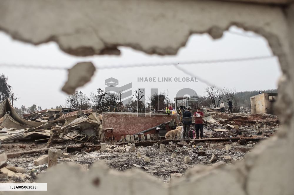 Deadly Wildfires in Southern Chile Force Thousands to Flee