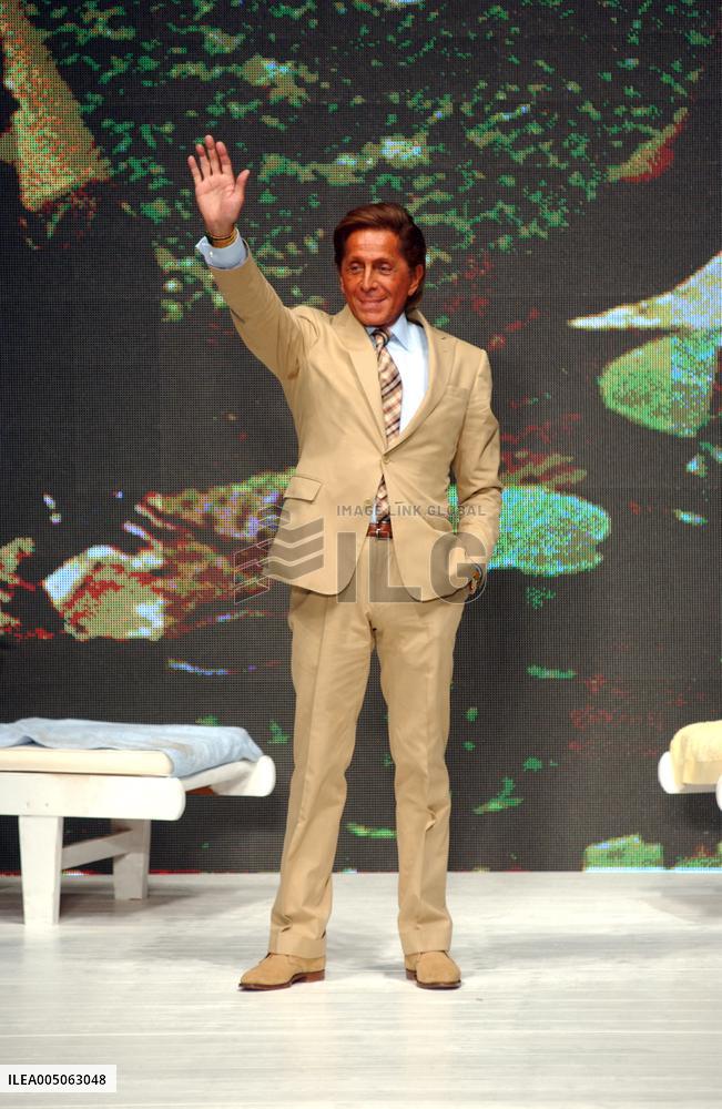 Italian Fashion Designer Valentino Dies Aged 93