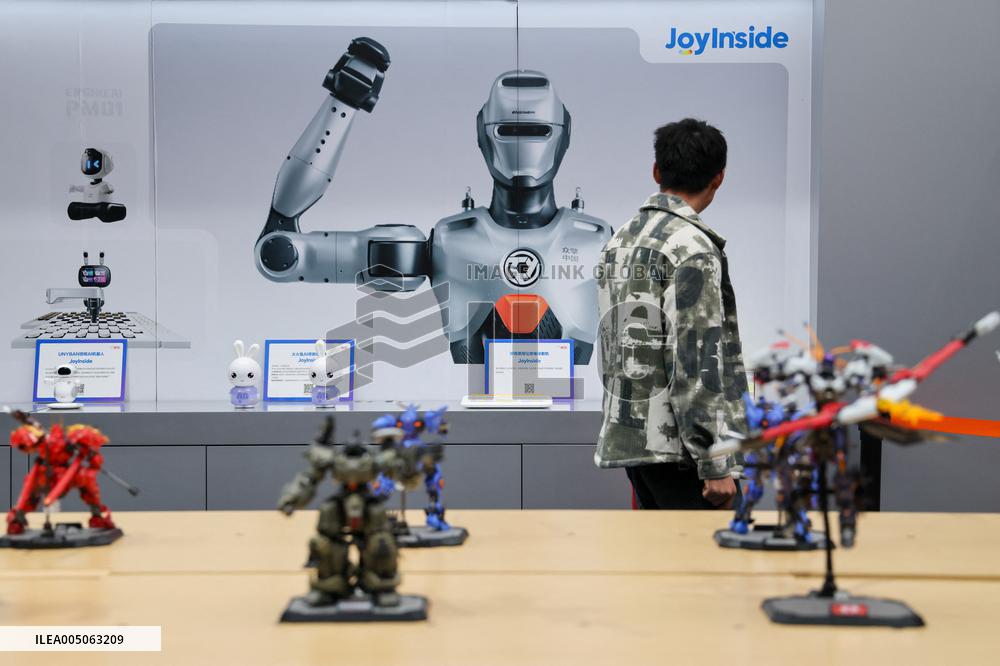 Retail Stores In Tech Sector - Shenzhen