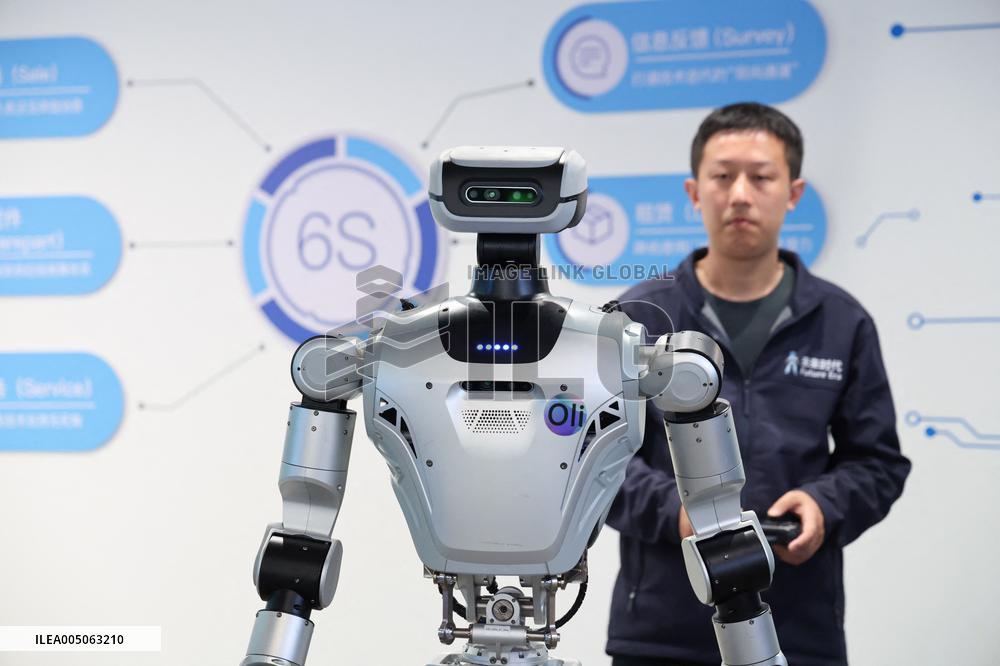 Retail Stores In Tech Sector - Shenzhen