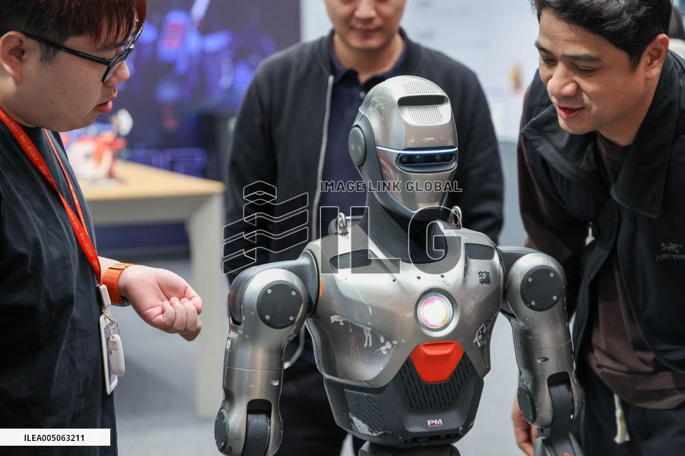 Retail Stores In Tech Sector - Shenzhen