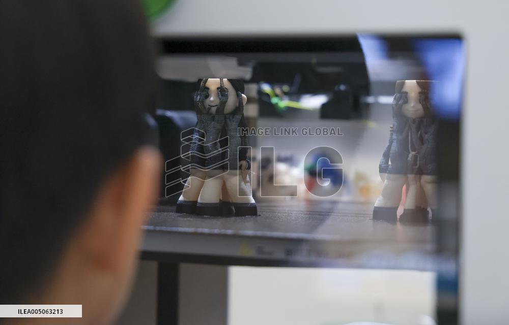 Retail Stores In Tech Sector - Shenzhen