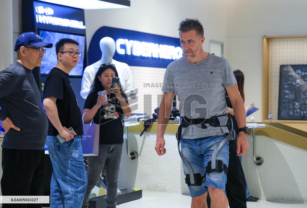 Retail Stores In Tech Sector - Shenzhen