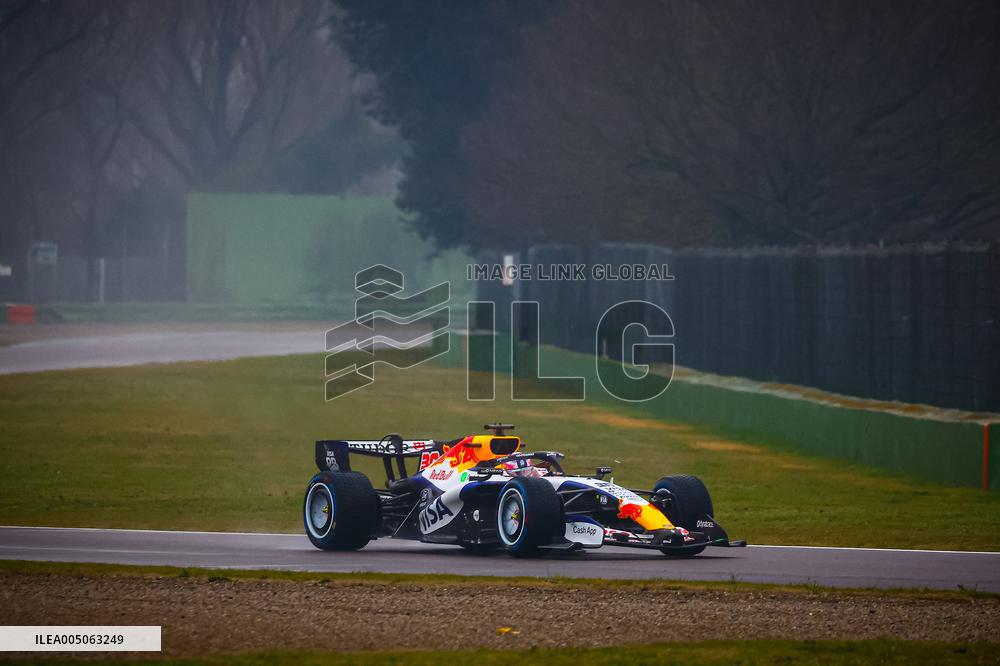 MOTORI - Formula 1 - Shakedown of VCARB Racing Bulls