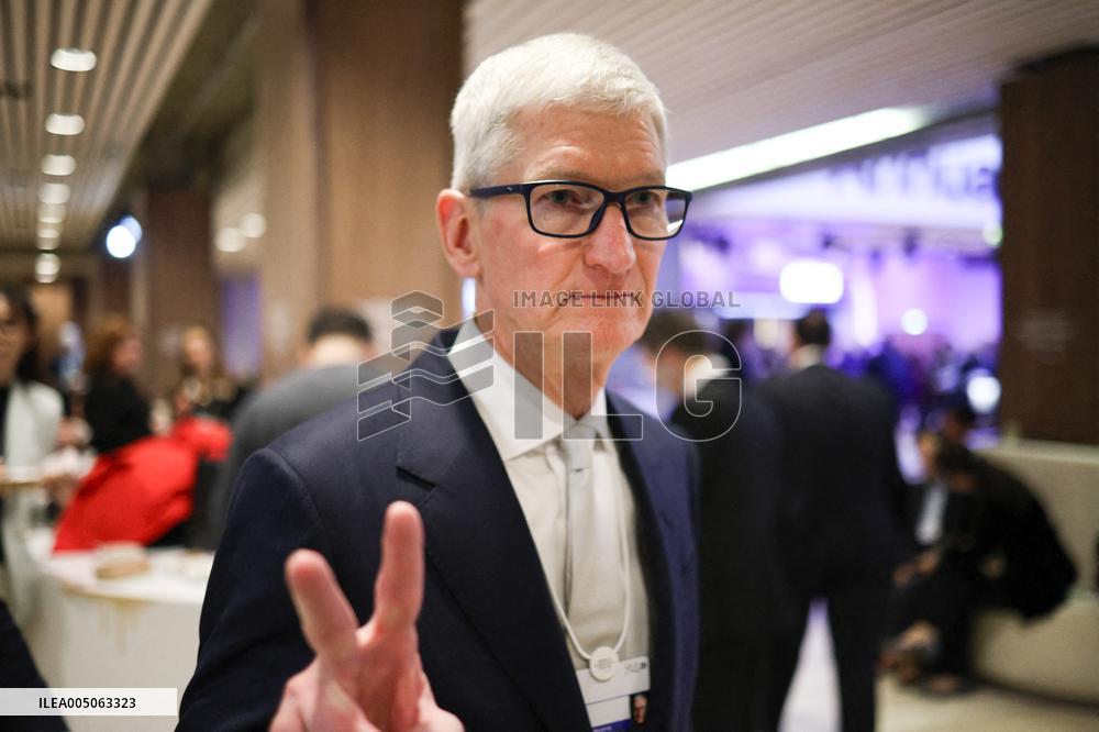 Tim Cook At World Economic Forum Annual Meeting - Davos