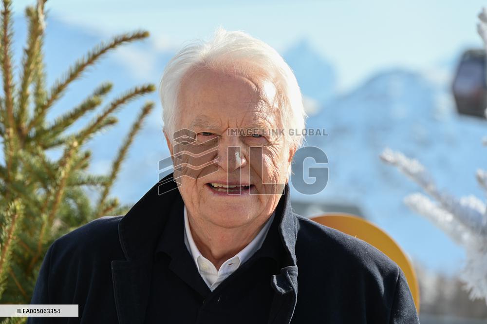 Alpe d Huez - Chers Parents Photocall