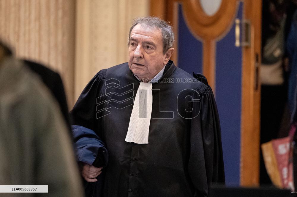 Trial of Marine Le Pen and RN s officials during a break - Paris AJ