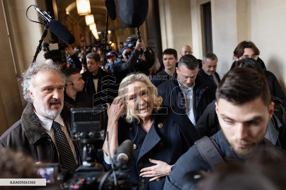 Trial of Marine Le Pen and RN s officials during a break - Paris AJ