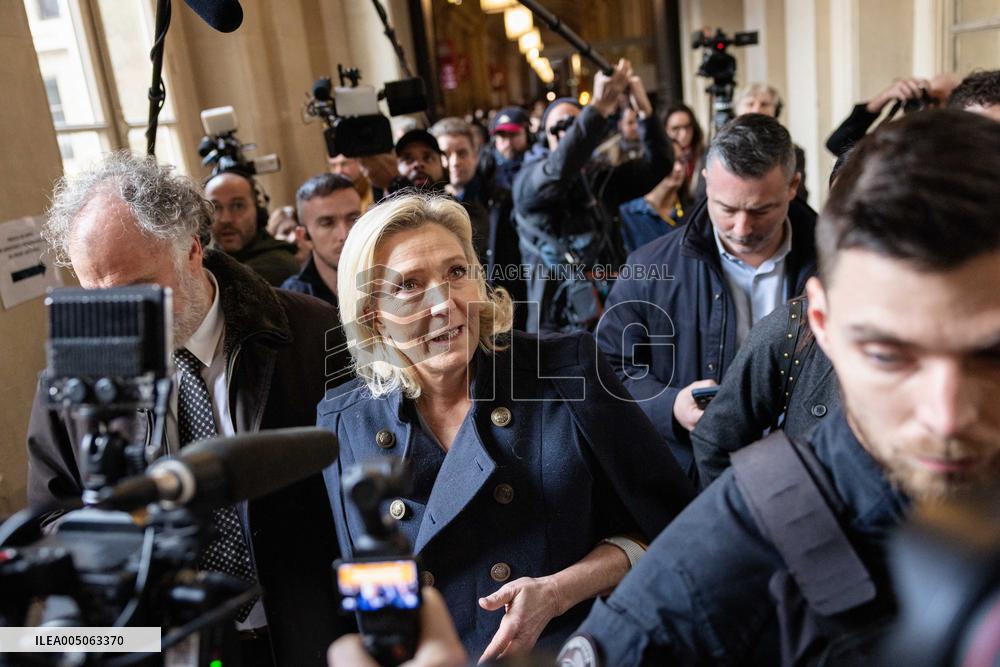Trial of Marine Le Pen and RN s officials during a break - Paris AJ