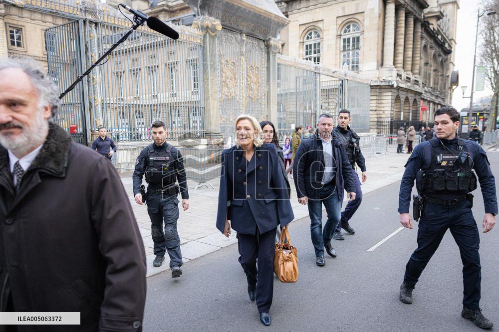 Trial of Marine Le Pen and RN s officials during a break - Paris AJ