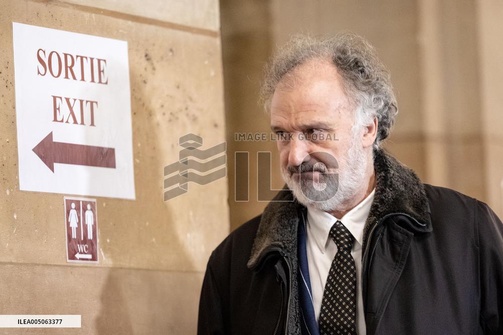 Trial of Marine Le Pen and RN s officials during a break - Paris AJ